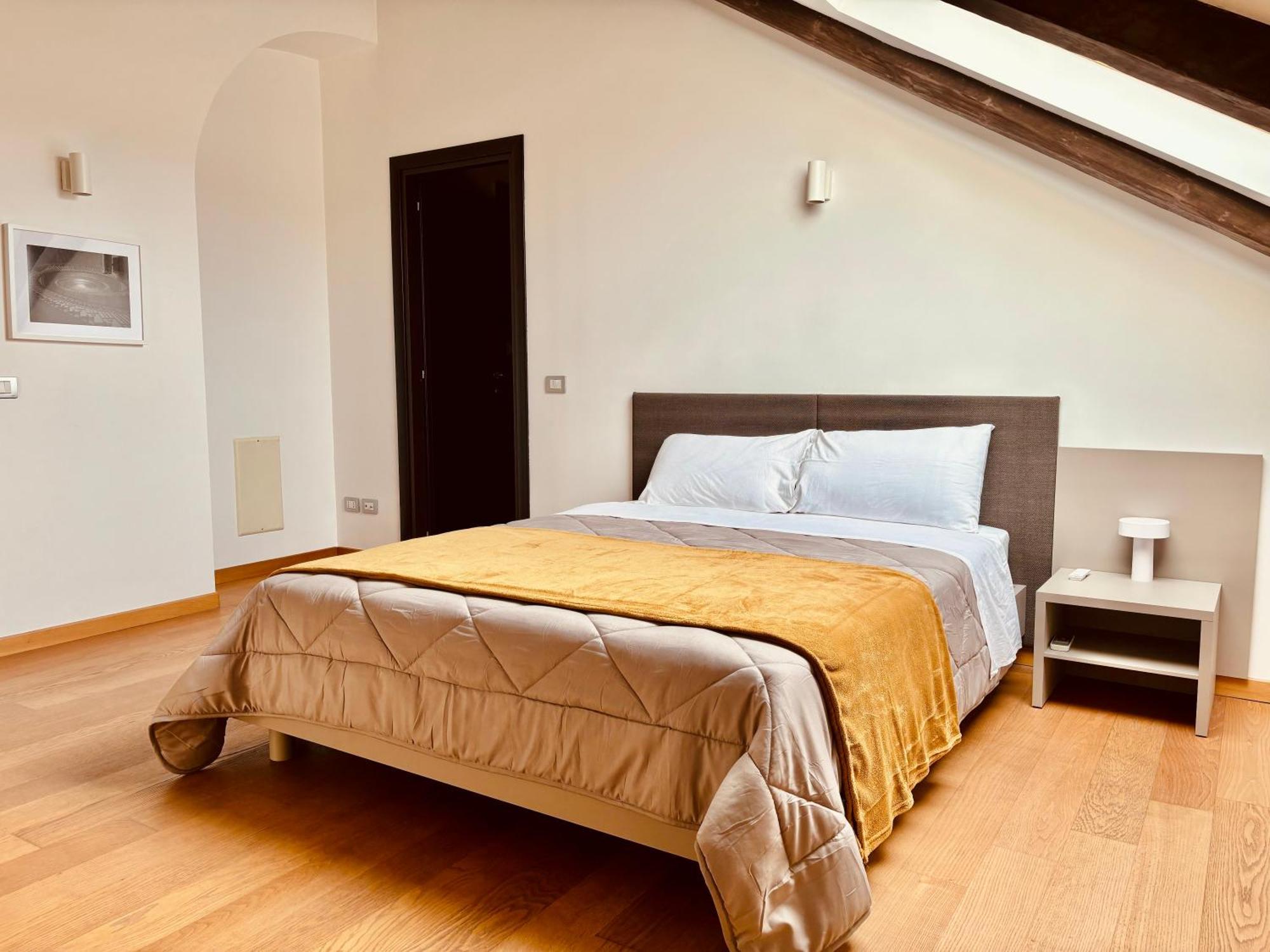 Apartment Unonoveuno Luxury Neapel